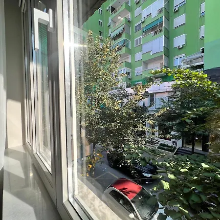 Enzo Rooms & Apartment Blloku Tirana Exterior photo