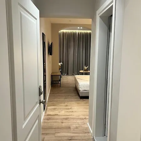 Enzo Rooms & Apartment Blloku Tirana Exterior photo